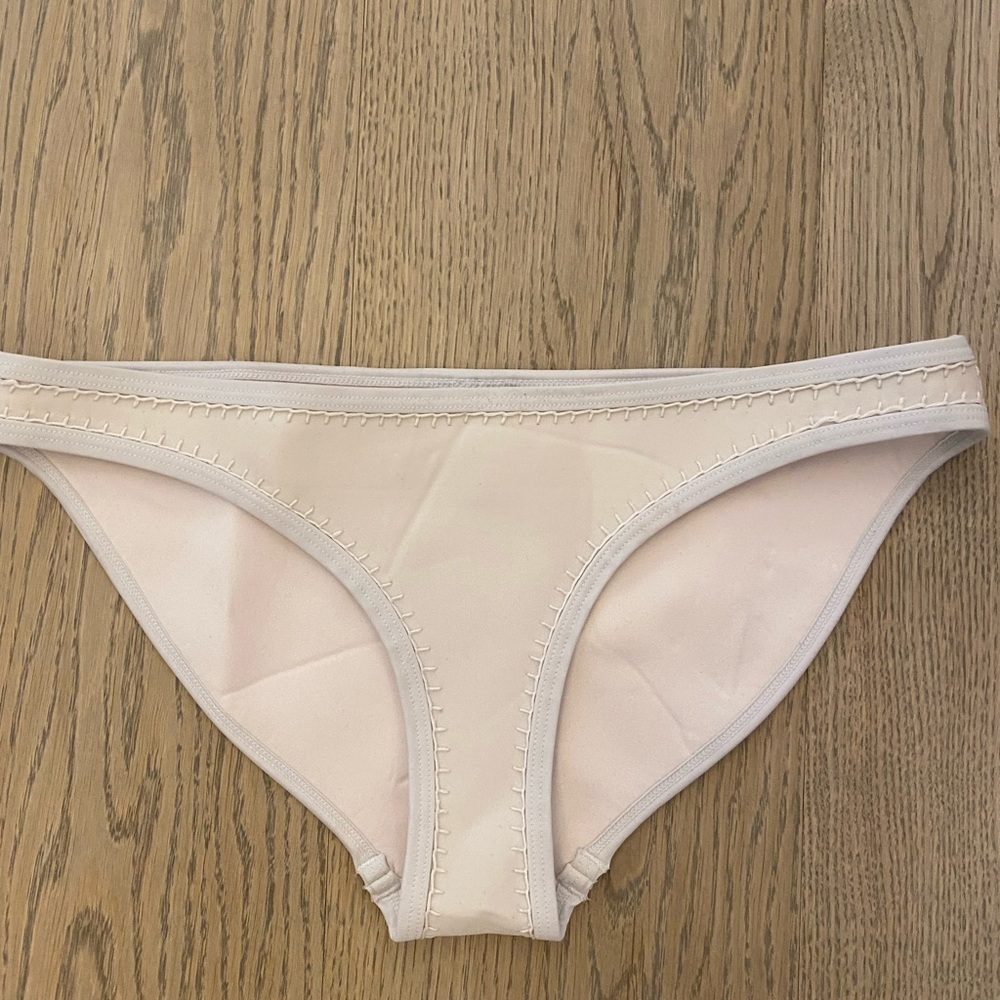 🤍Cream Triangl Bottoms🤍